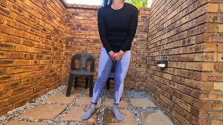 Толстая шлюха в заголовках в помещении и на улице компиляция мочеиспускания | мокрое и грязное