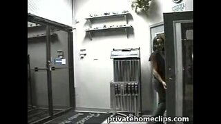 ���ुंदर उठावदार उरोज असलेली तरूणी देते बॉस उत्तम blowjob काम